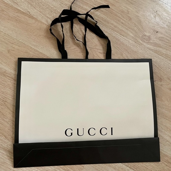 Gucci Paper Gift Bag - Picture 2 of 2